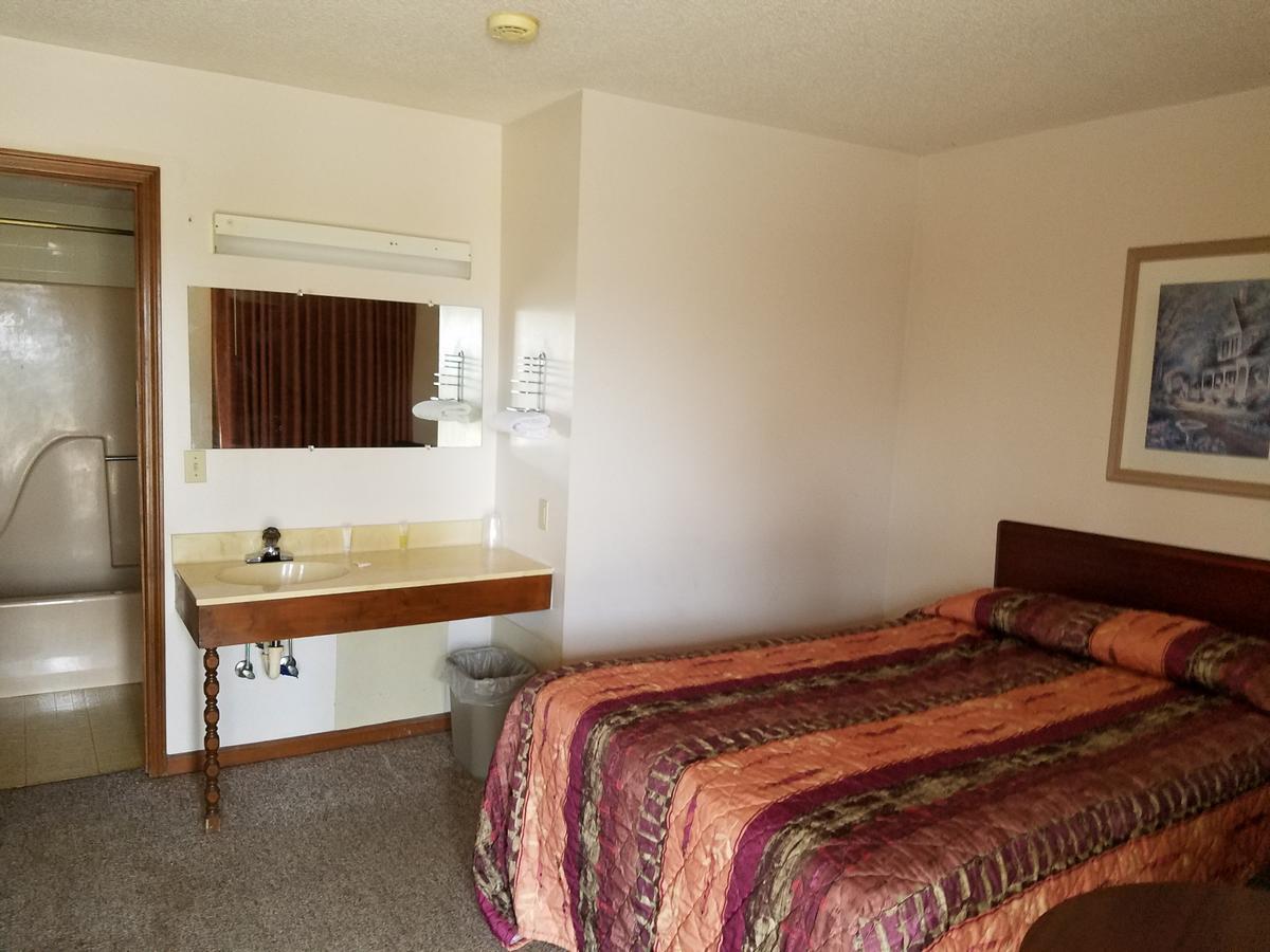 Midwest Inn Paoli Esterno foto